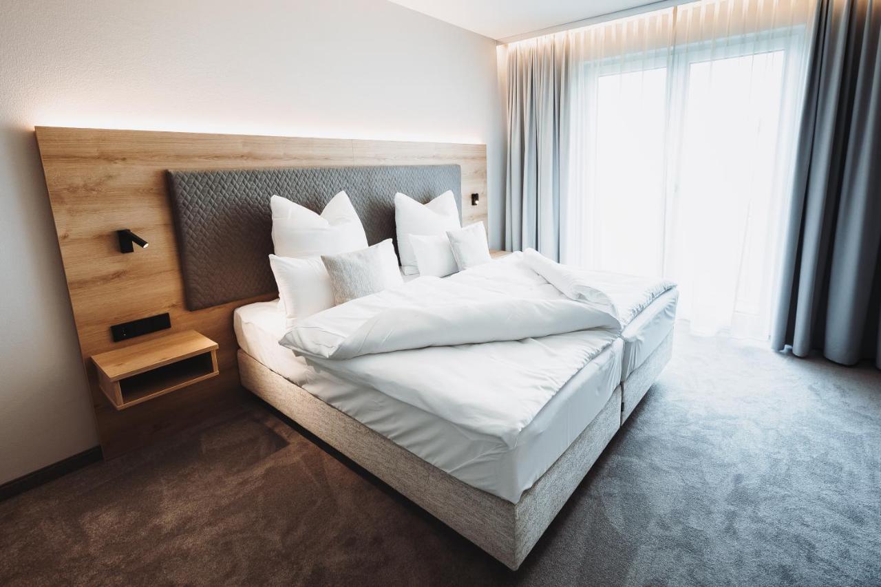 Hotel Vivo Schierling Exteriör bild