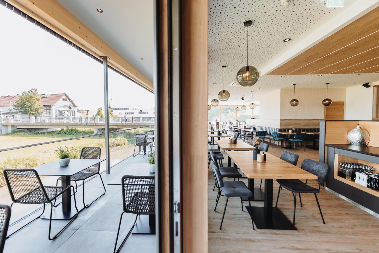 Hotel Vivo Schierling Exteriör bild