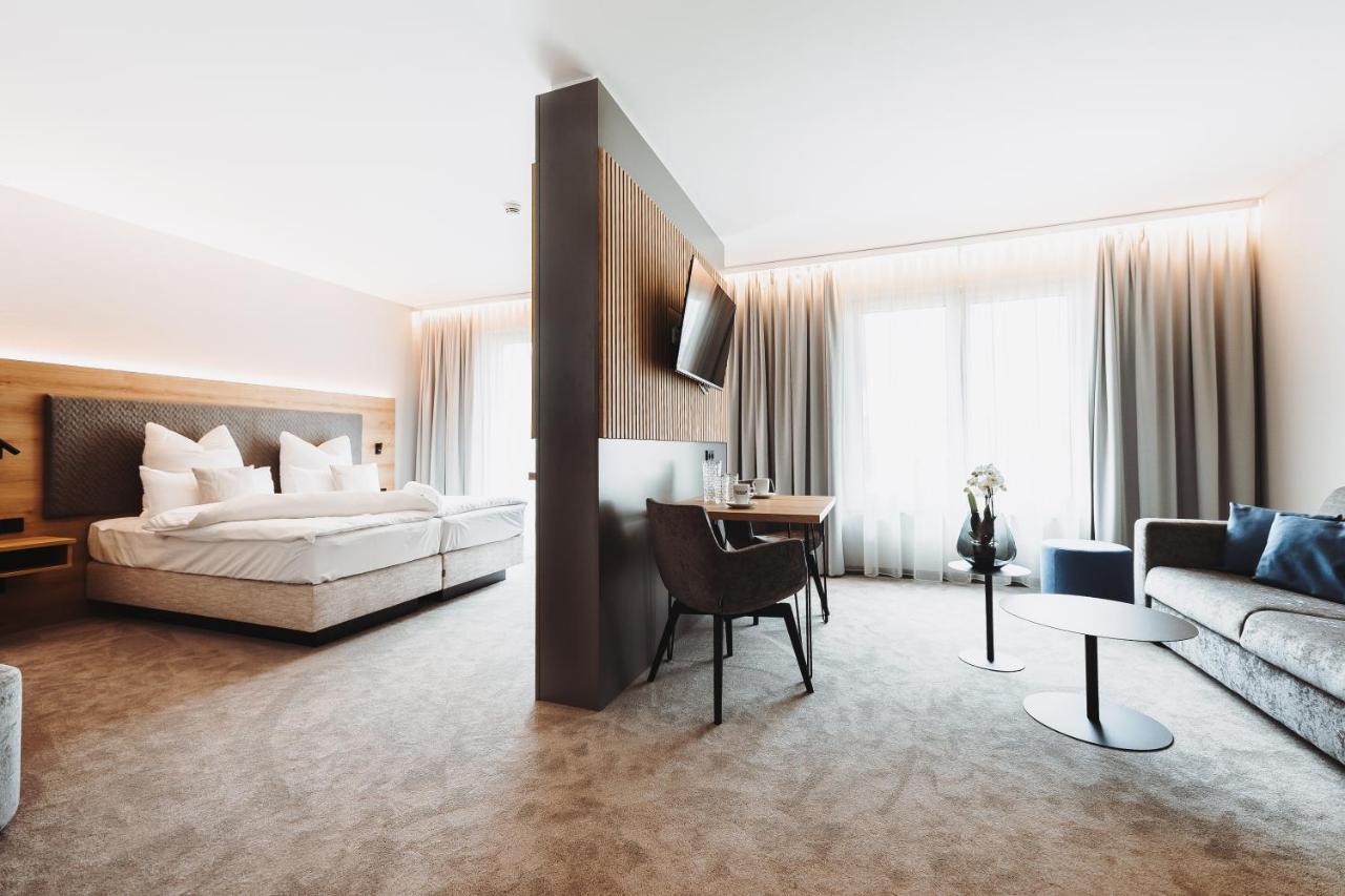 Hotel Vivo Schierling Exteriör bild